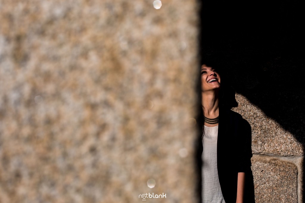 Sesión preboda en picoña. Retrato de la novia. Reportaje realizado por los fotógrafos de boda en Vigo Notblank.