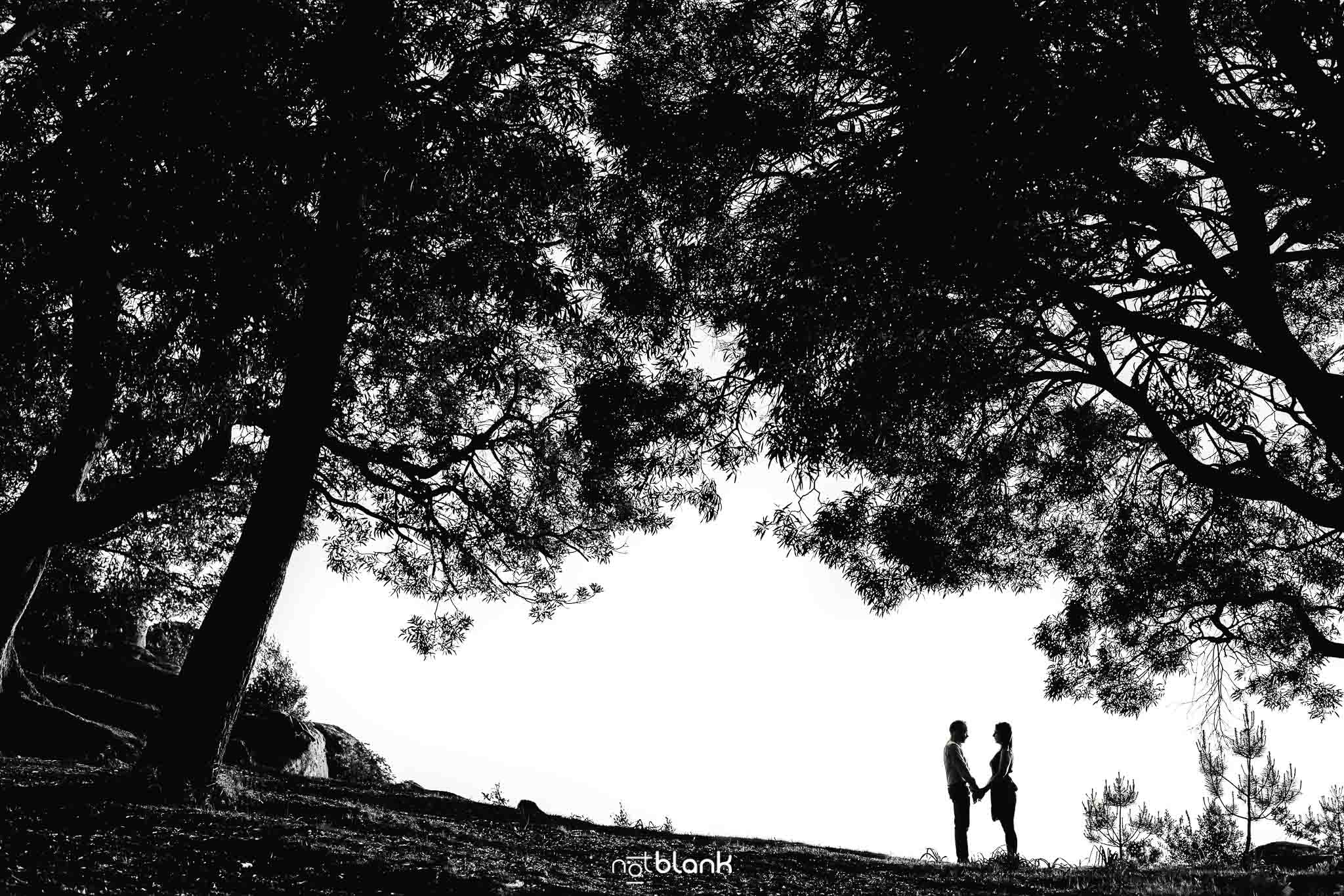 Sesion de preboda con Maite & David en el Monte Aloia de Tui, Pontevedra, realizado por los fotografos de boda de Pontevedra Notblank