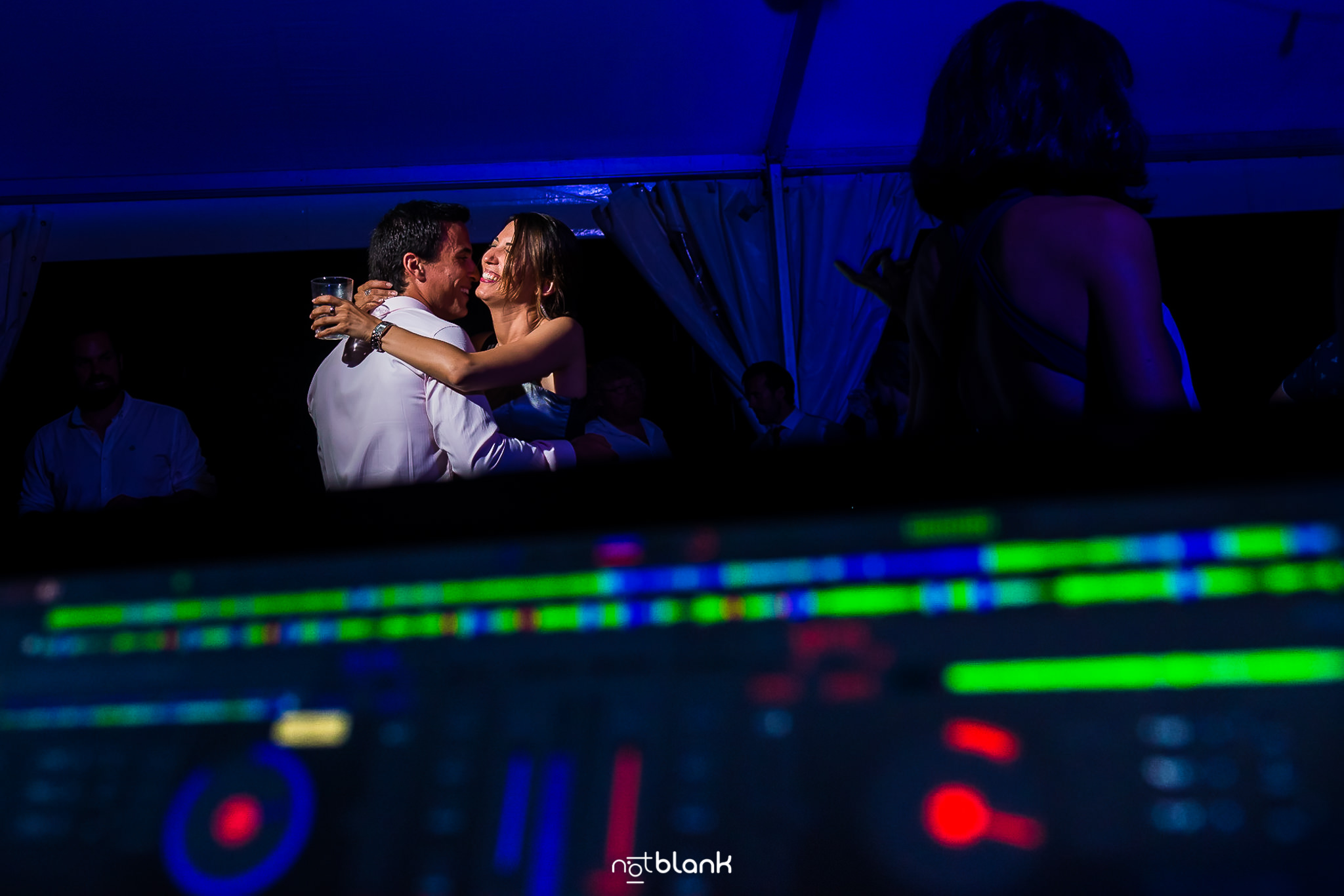 Fotos-De-Fiesta-Baile-Notblank-Fotografos-De-Boda-Galicia