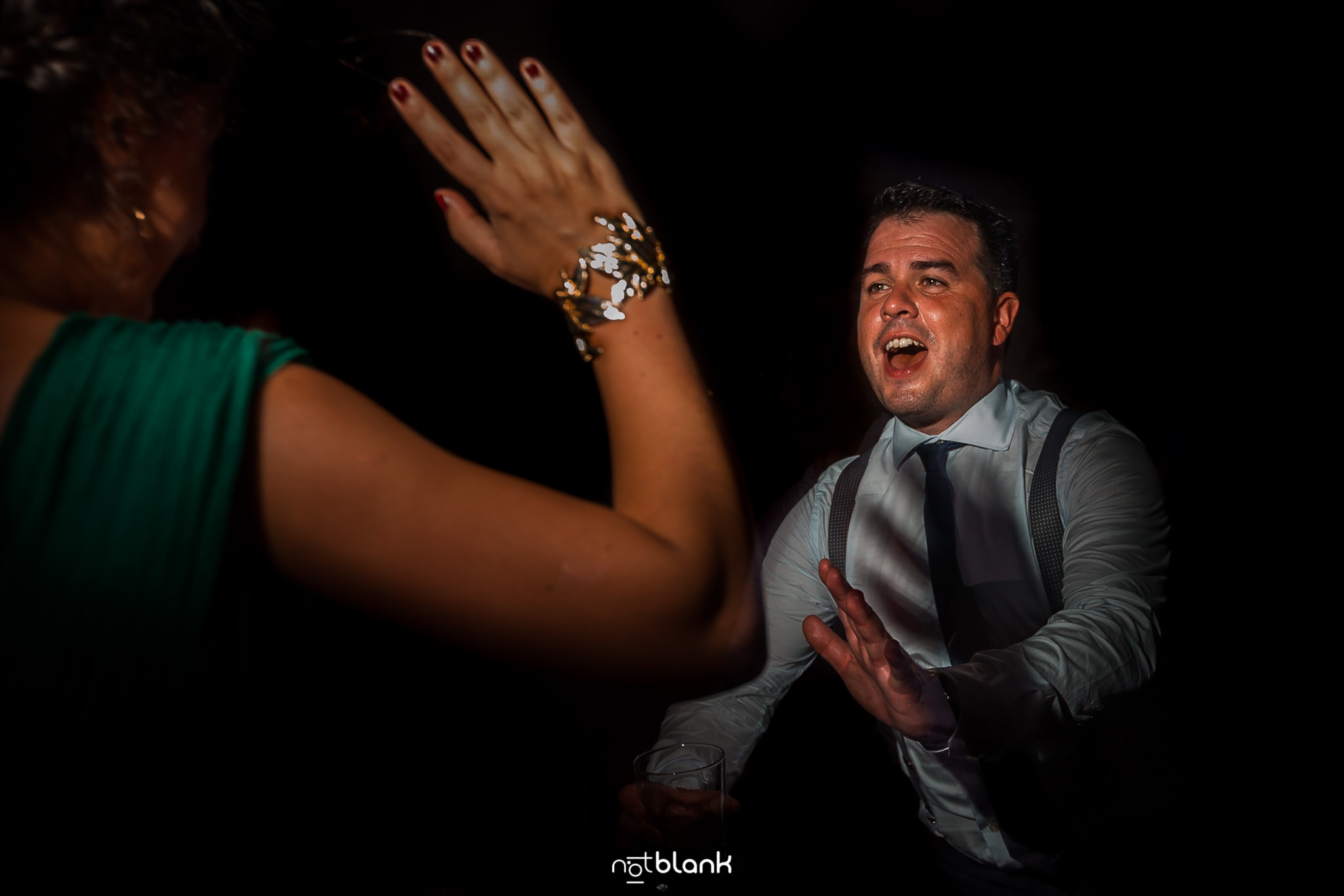 Fotos-De-Fiesta-Baile-Notblank-Fotografos-De-Boda-Galicia