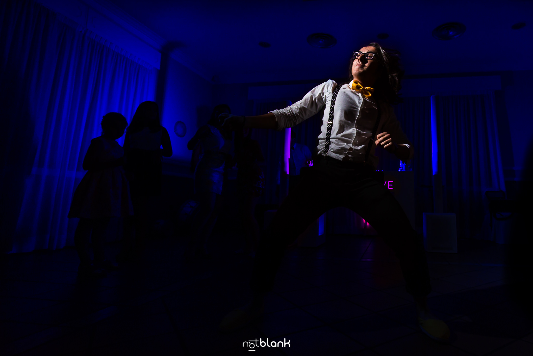 Fotos-De-Fiesta-Baile-Notblank-Fotografos-De-Boda-Galicia