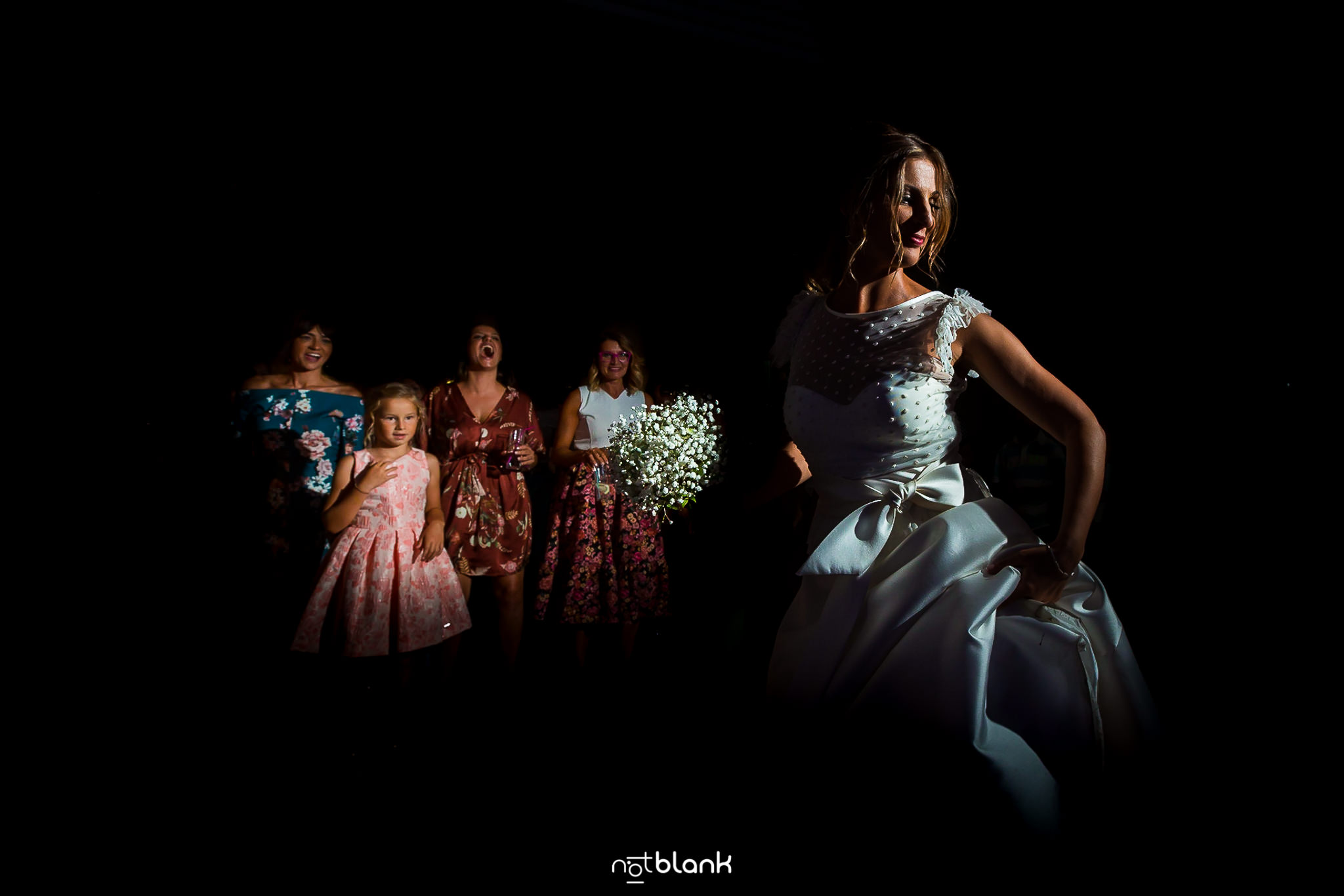 Fotos-De-Fiesta-Baile-Notblank-Fotografos-De-Boda-Galicia