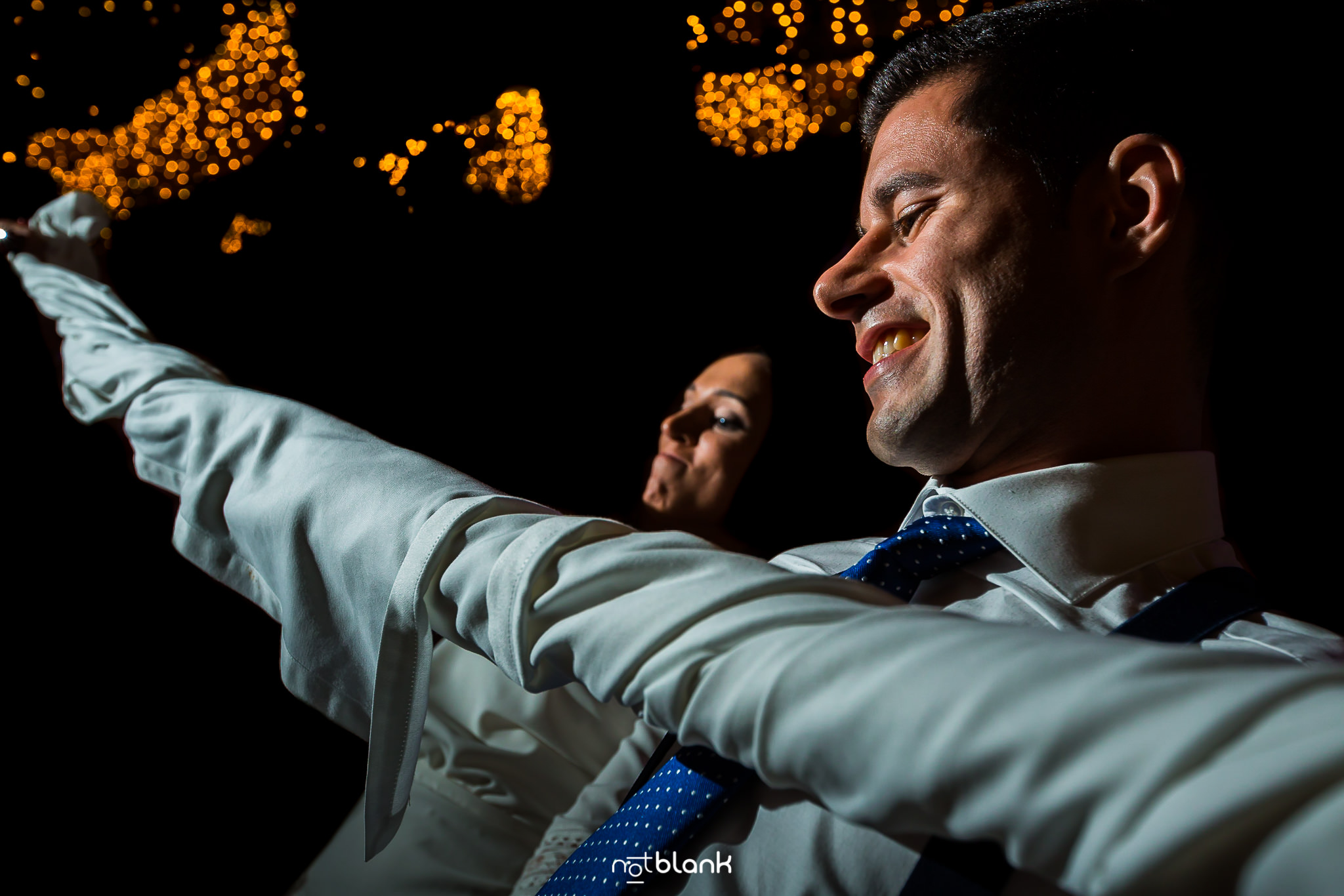 Fotos-De-Fiesta-Baile-Notblank-Fotografos-De-Boda-Galicia