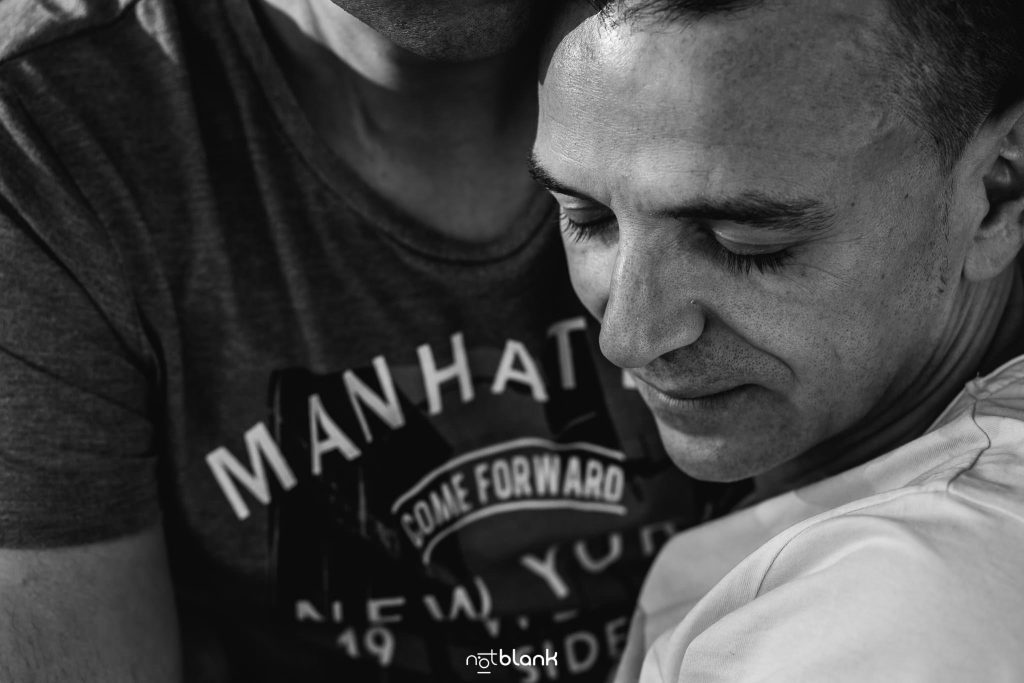 Sesion preboda gay en vigo realizada por Notblank fotógrafos de boda de Galicia