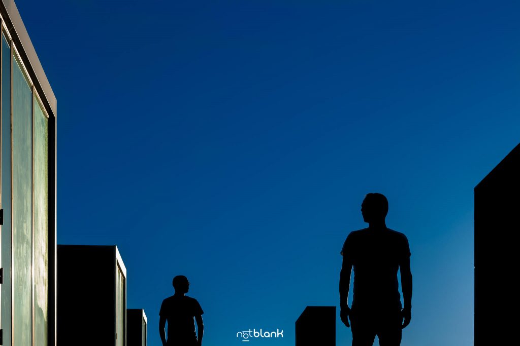 Sesion preboda gay en vigo realizada por Notblank fotógrafos de boda de Galicia