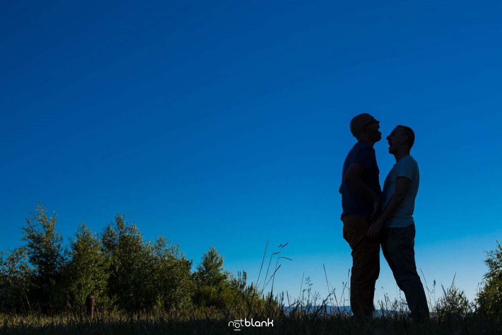 Sesion preboda gay en vigo realizada por Notblank fotógrafos de boda de Galicia