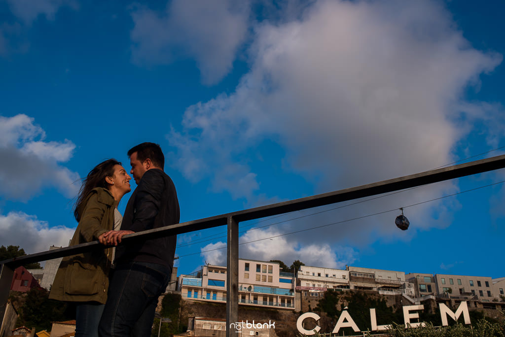 Sesión Preboda en Oporto Portugal realizada por los fotógrafos de boda en Galicia Notblank