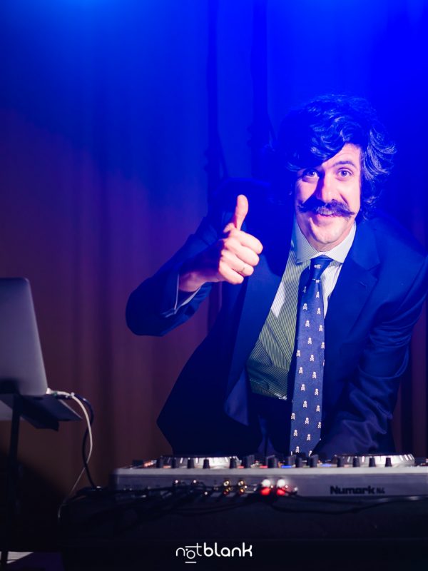 Consejos para elegir el Dj de tu boda | Retrato de Dj Ñajo