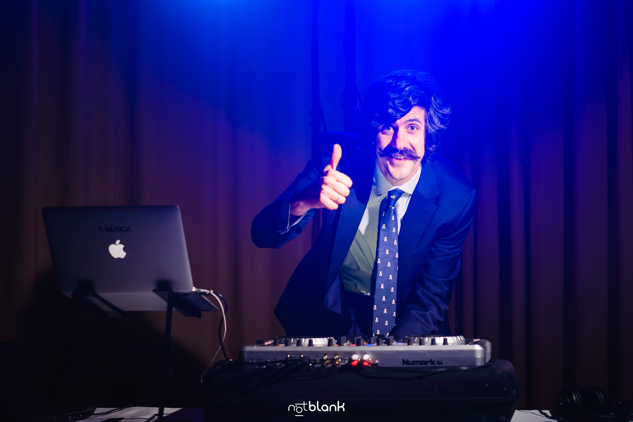 Consejos para elegir el Dj de tu boda | Retrato de Dj Ñajo